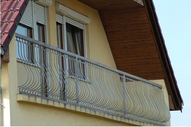 Boezsi Apartman Sarvar Exterior foto