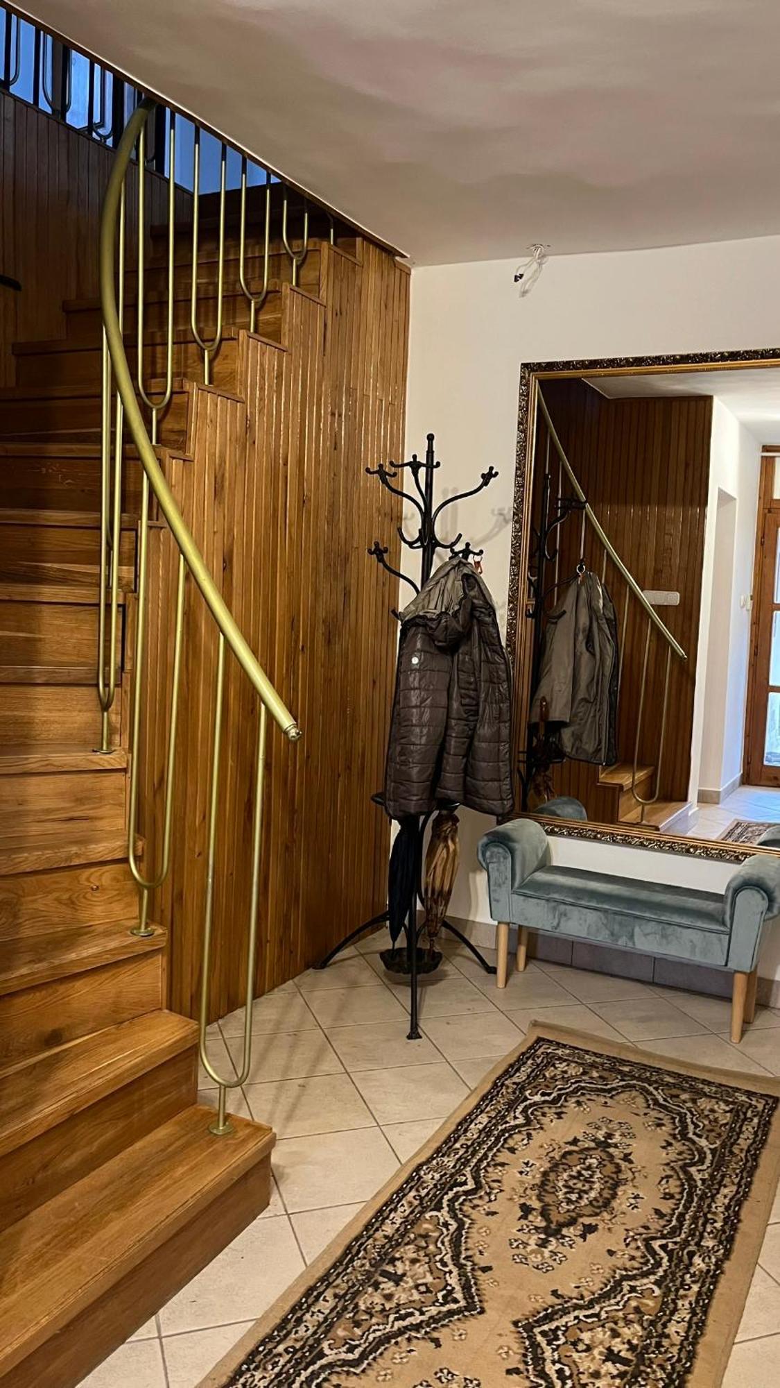 Boezsi Apartman Sarvar Exterior foto
